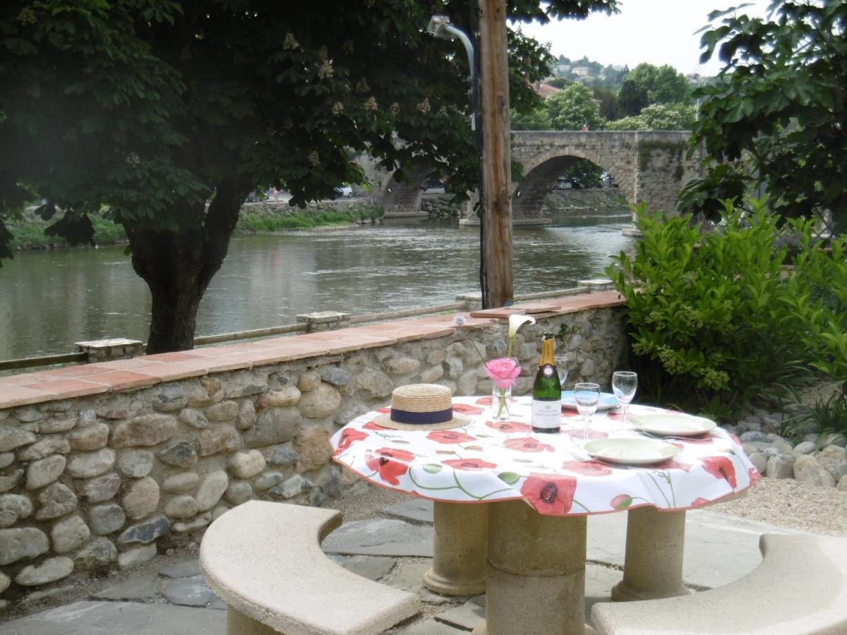 Limoux Riverside Gardens Villa ภายนอก รูปภาพ